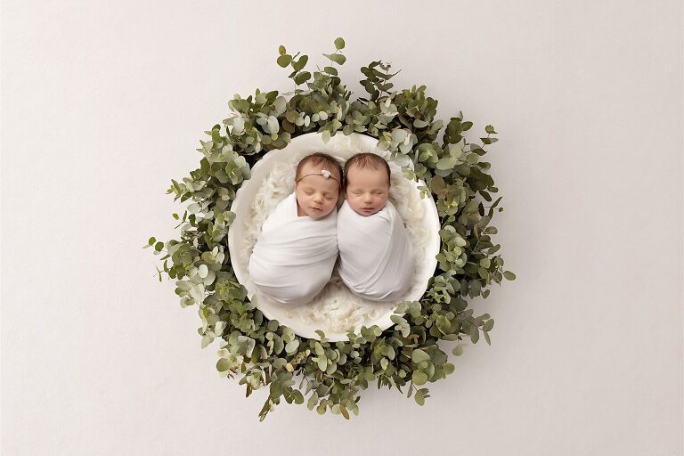 twin brother and sister in wreath, twins baby photography